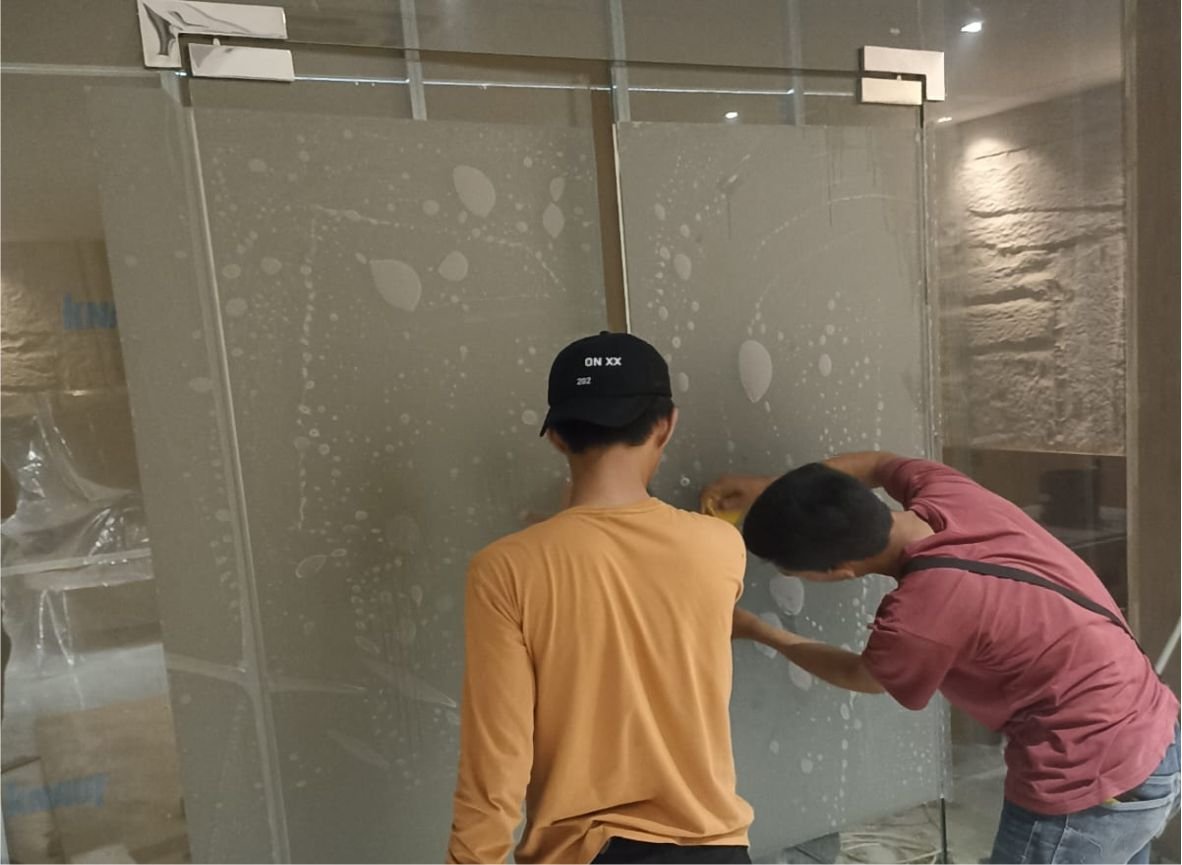 Sticker Sandblast Untuk Privasi Kantor